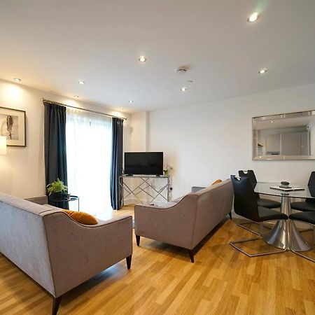 Modern 2 Bed Apartment With Juliet Balcony - Dhb Stays Leeds  Zewnętrze zdjęcie